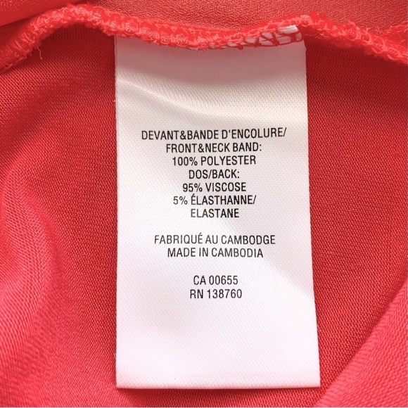 Reitmans Classic V-Neck Sleeveless Blouse - Picture 9 of 10